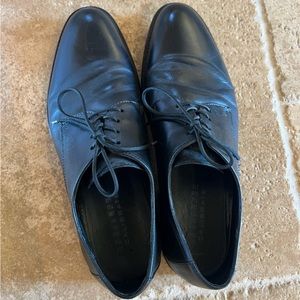 Like New “Calibrate” Black Oxfords